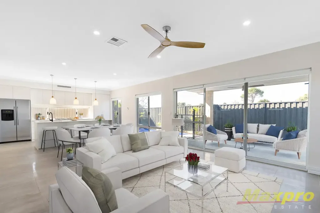 Modern Near new  2 storey home with pool