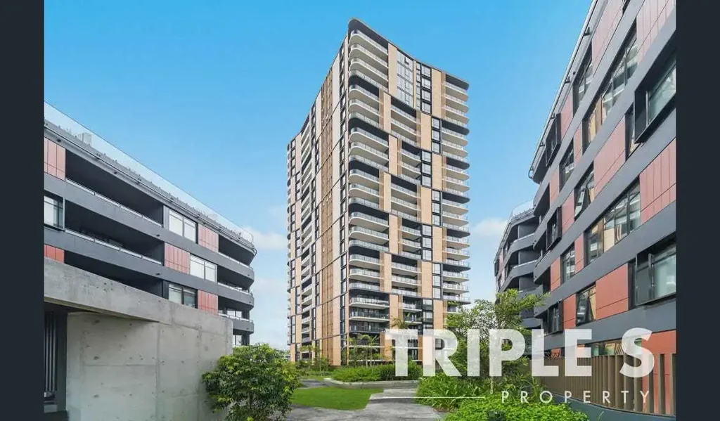 Luxury waterfront living in Wentworth Point & Timberfloor throughout
