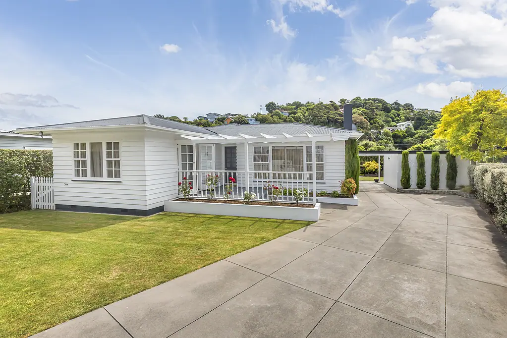 27 Cluny Road, Plimmerton, Porirua City, Wellington