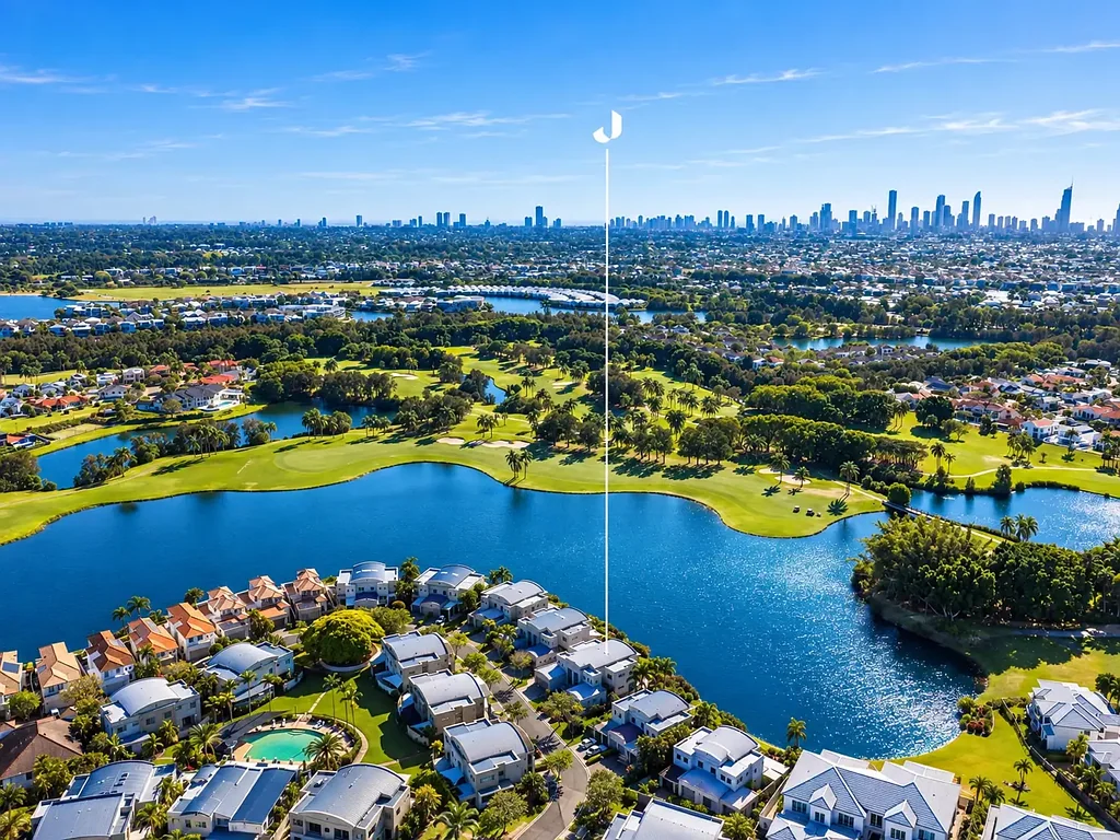 Carrara 4બેડરૂમ Waterfront Prestige Meets Golf Course Serenity