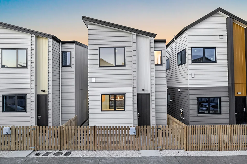 Papakura 4ਬੈੱਡਰੂਮ Smart Design 3+1 with Extra Income Opportunity
