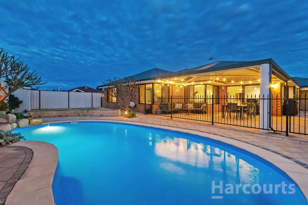 18 Regina Loop, Currambine, WA 6028