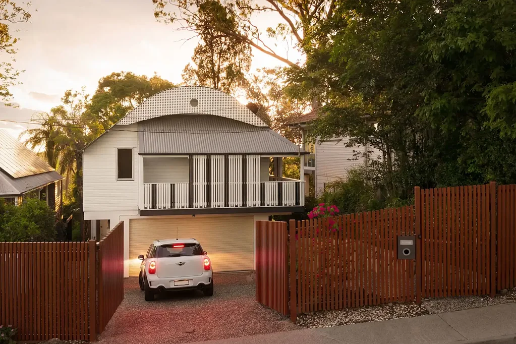 St Lucia 4ਬੈੱਡਰੂਮ Elevated St Lucia Luxury with Panoramic Views and Versatile Dual-Living