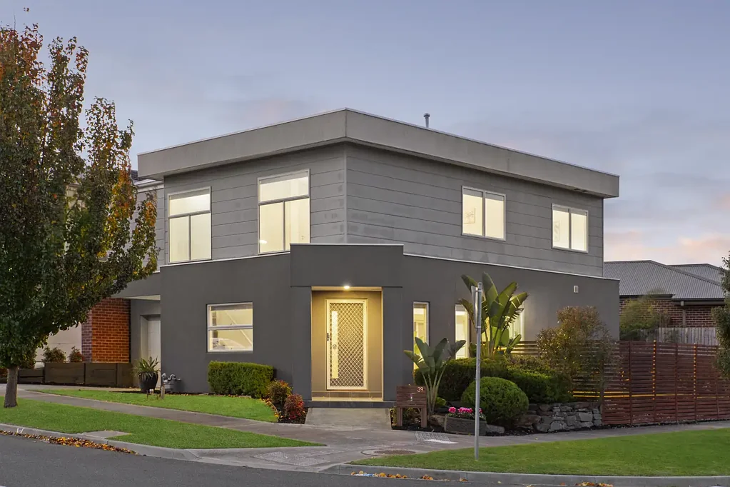 Doreen 4 Slaapkamer Architectural Style, Family Space & Laurimar Convenience