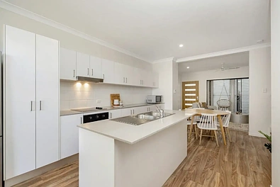 44 Holyoak Avenue, Oonoonba, QLD 4811, 3 Bedrooms, 2 Bathrooms, Townhouse