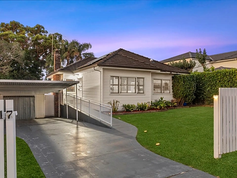 Caringbah South 3 Bedroom Charming Family Oasis in Prime Caringbah South Location