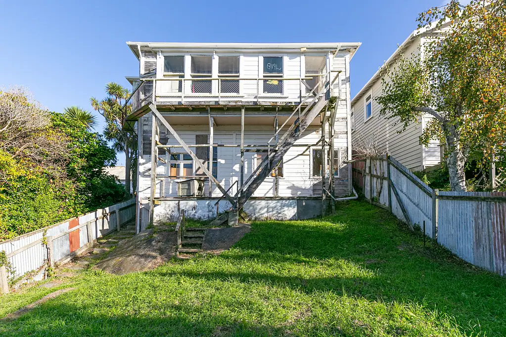 Aro Valley 14Kwarto Renovate or Detonate