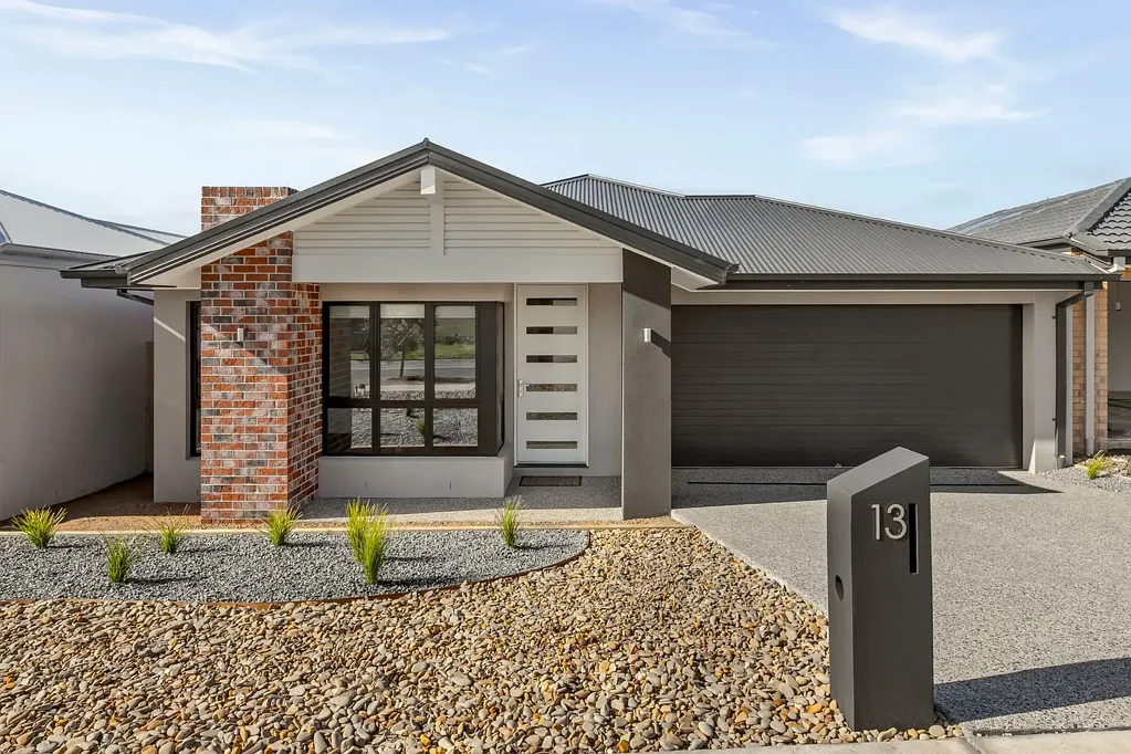 Spacious Family Living with Multiple Living Zones & Outdoor Entertaining