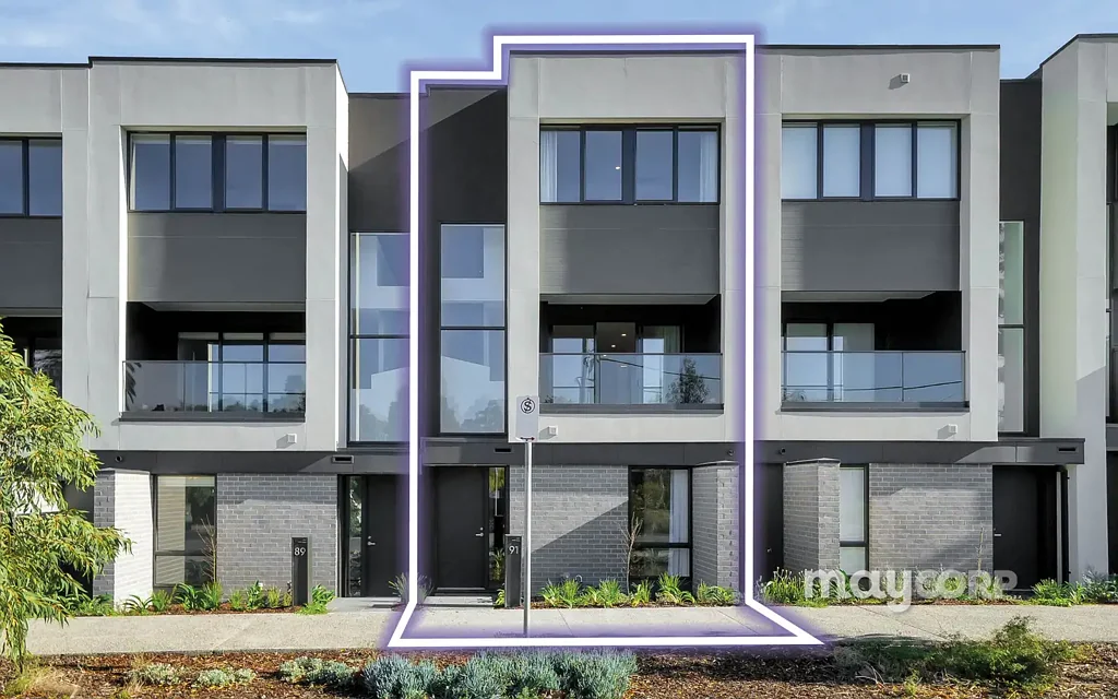 Brand New Parkside Townhouse in Prestigious Alphington