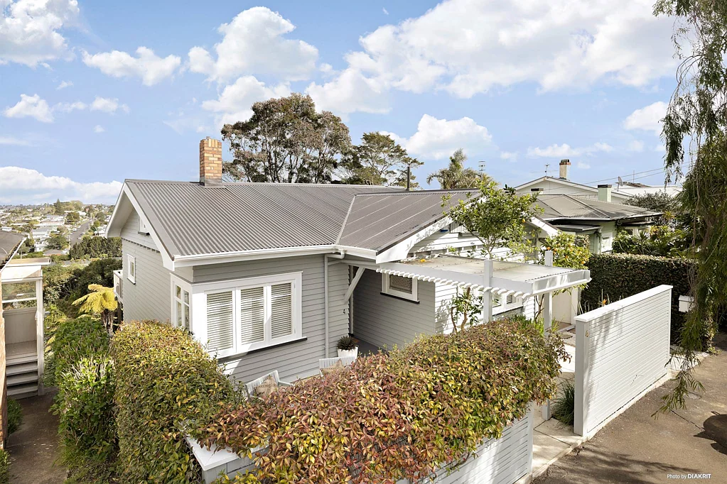 Grey Lynn 2침실 Character, Views and Contemporary Style