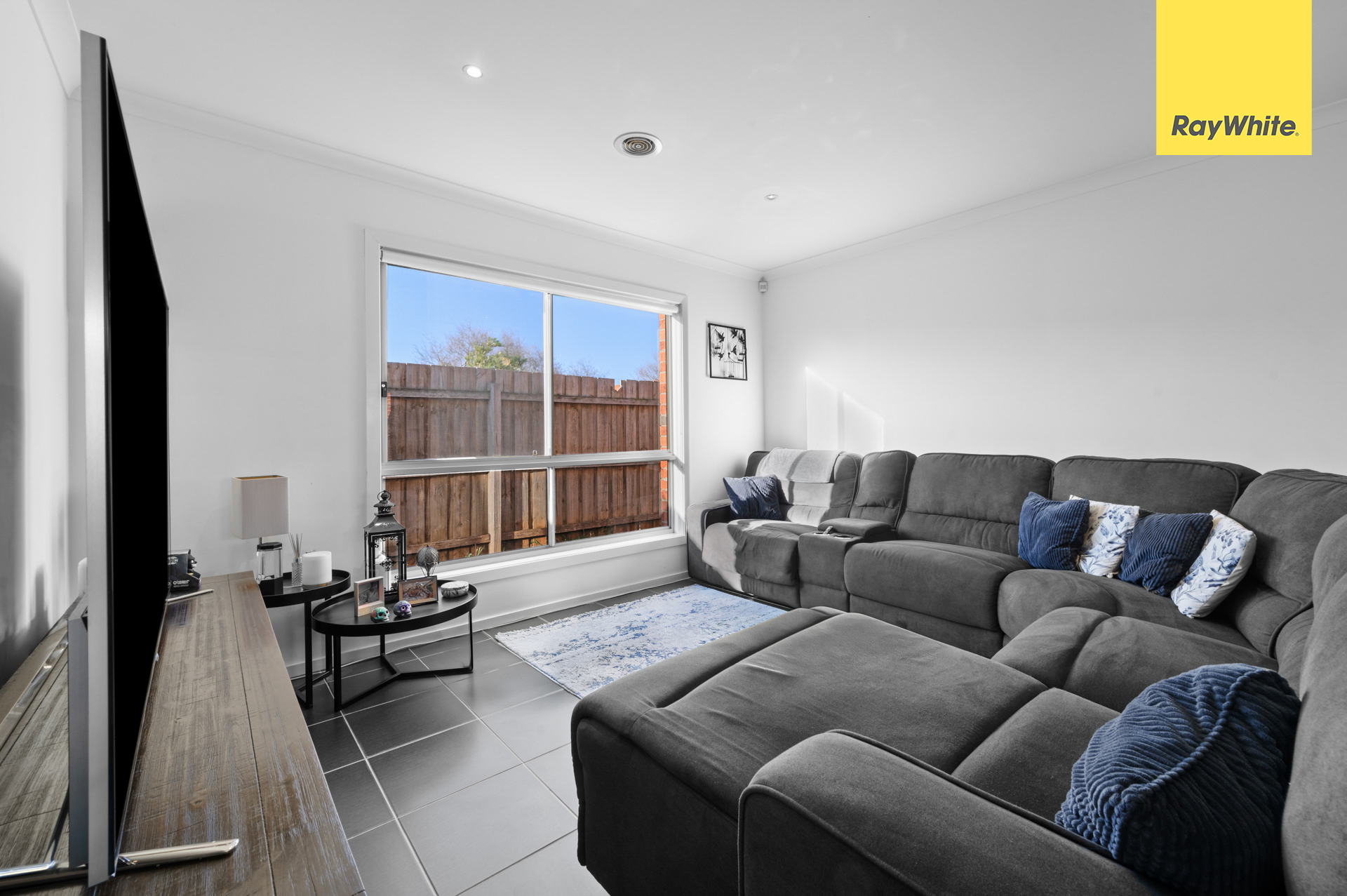 10 BIRDSWING TCE, MELTON SOUTH VIC 3338, 0房, 0浴, House