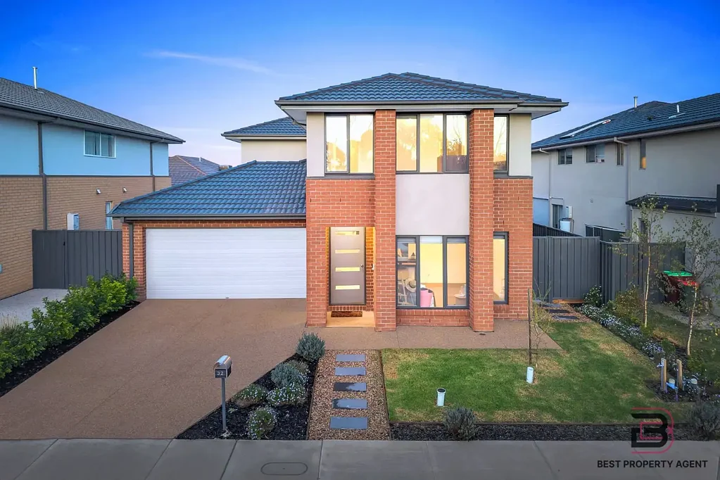Clyde North 4房  Upgrade Your Lifestyle in Clyde North’s Orana Estate