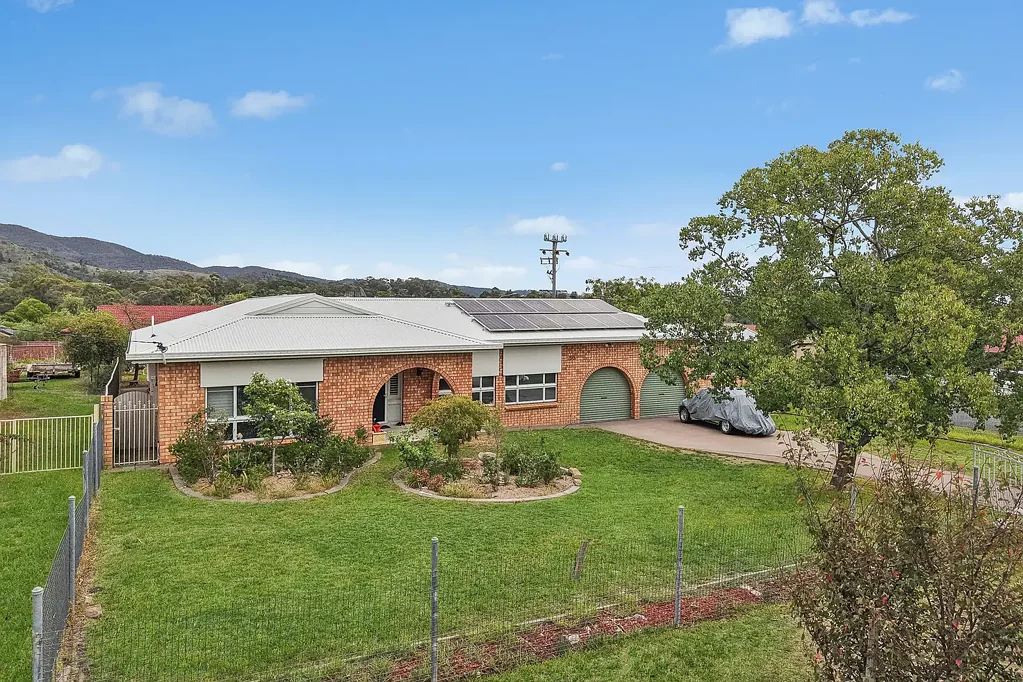 Mudgee 4房  Expansive Family Home