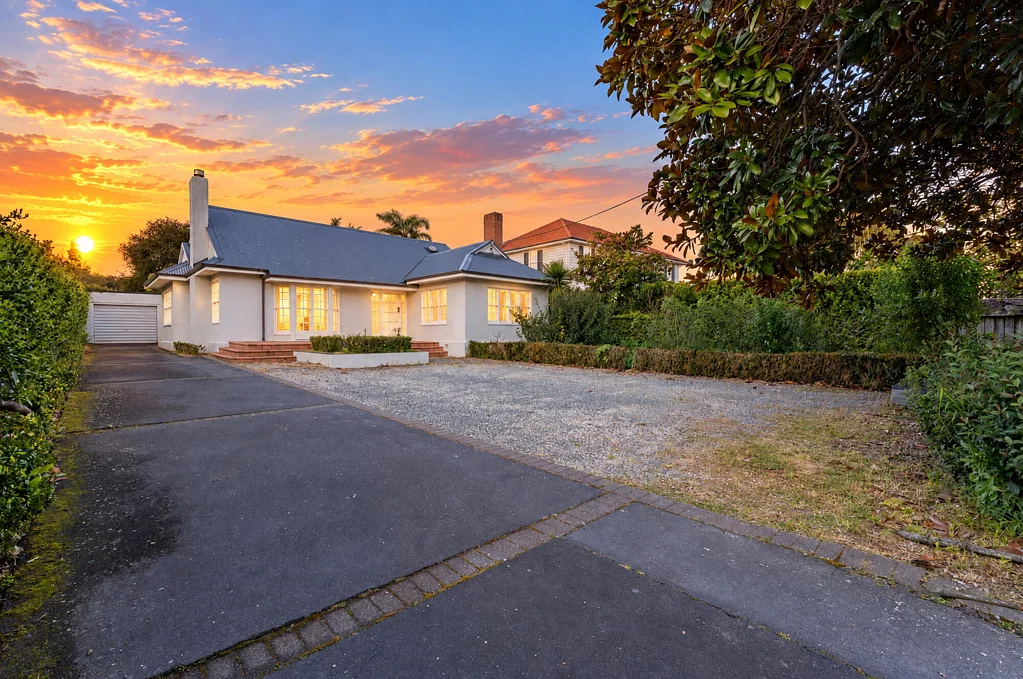 232 Lake Road, Hauraki
