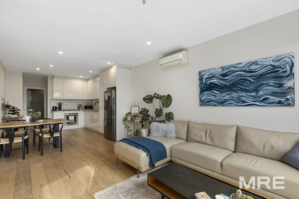 Contemporary elegance