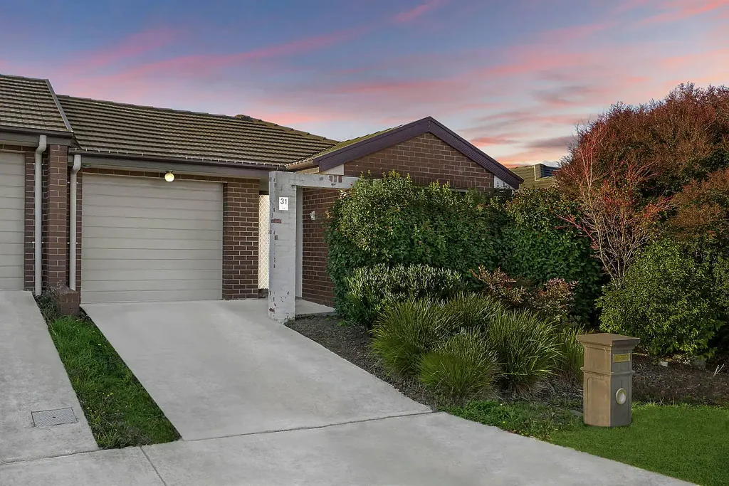 Springbank Rise | Single Level Home