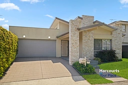 8 Woolls Crescent, Ropes Crossing