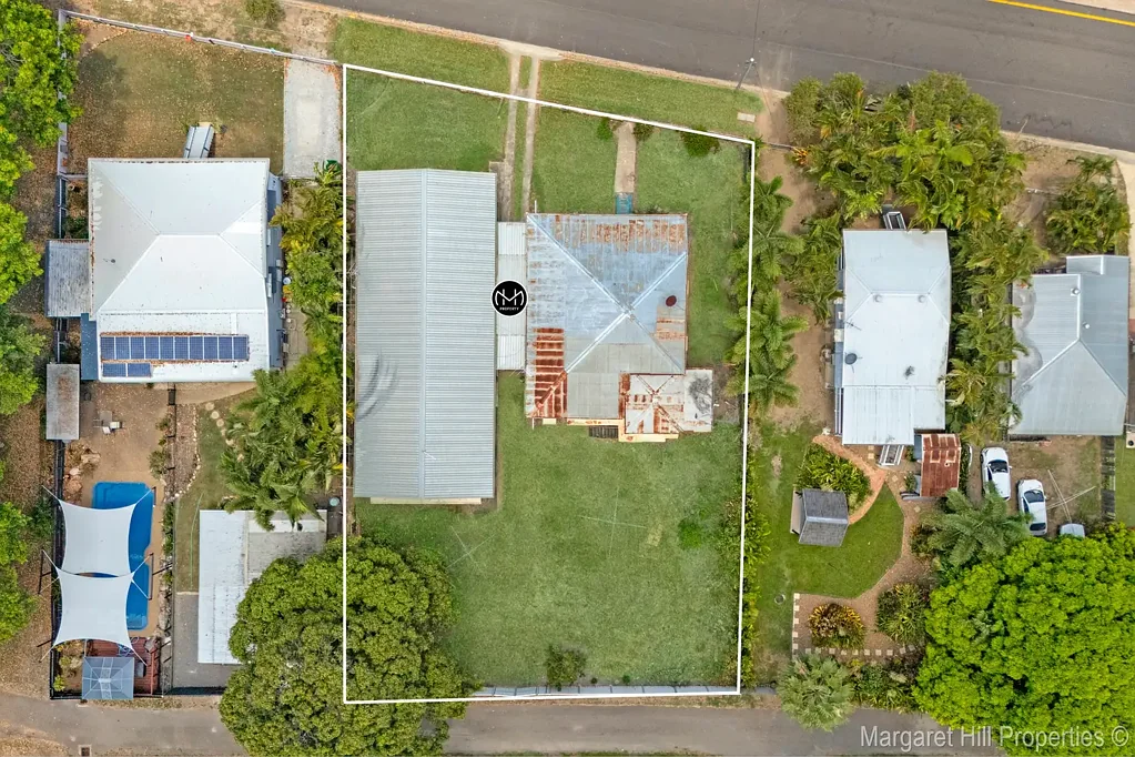 Railway Estate 5房  TWO HOMES - THREE TITLES - 1320SQM