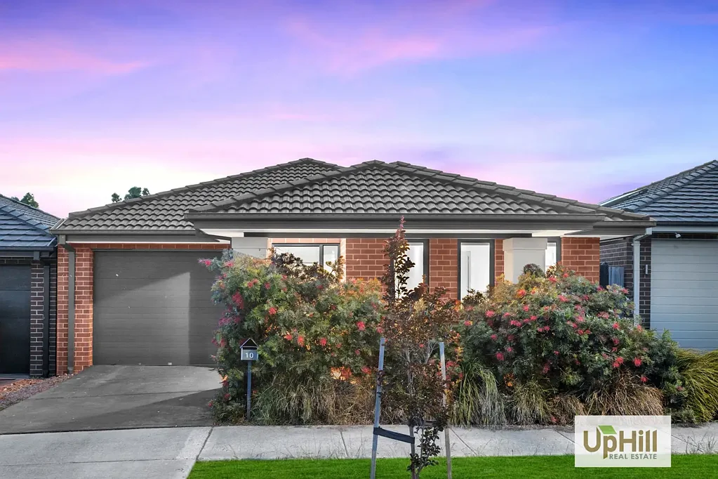 10 Abbeyard Drive, Clyde, VIC 3978