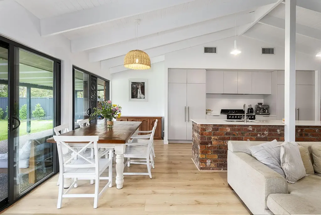 Renovated Family Home on large block!