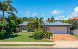 174 Barolin Esplanade, Coral Cove