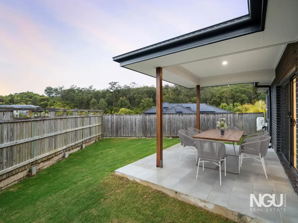73 Applecross Circuit, Spring Mountain, QLD 4300