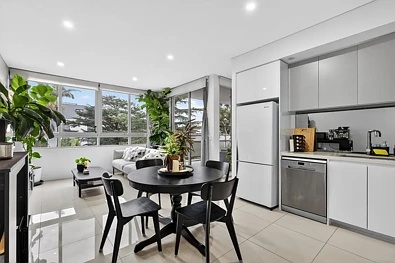 Parramatta 2 Slaapkamer Sleek And Sunny Apartment