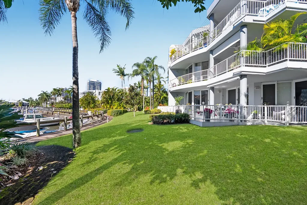 8/75-77 Morala Avenue, Runaway Bay, QLD 4216