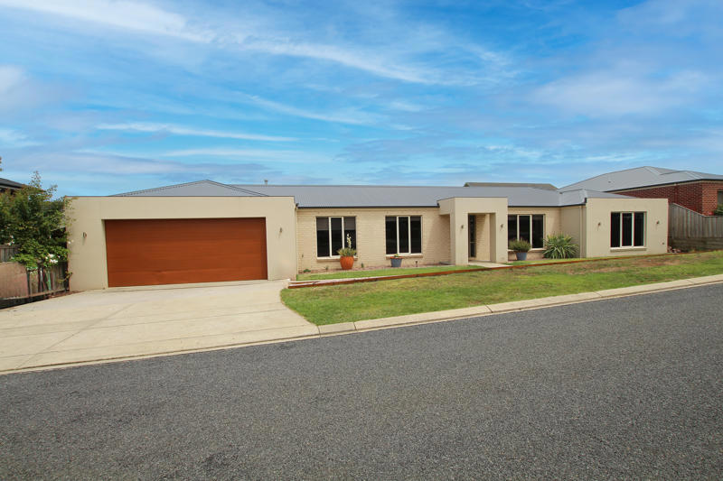 11 MURDOCH AV, WARRNAMBOOL VIC 3280, 0 Bedrooms, 0 Bathrooms, House