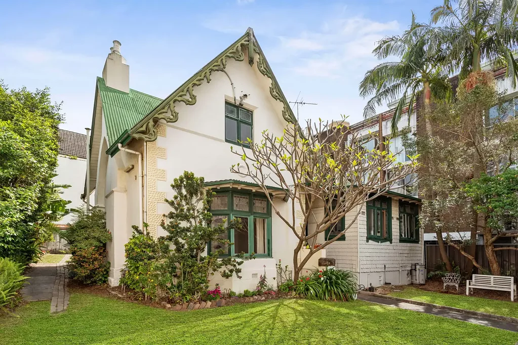 Glebe 5Zimmer Victorian cottage divided into four apartments on a large 568sqm