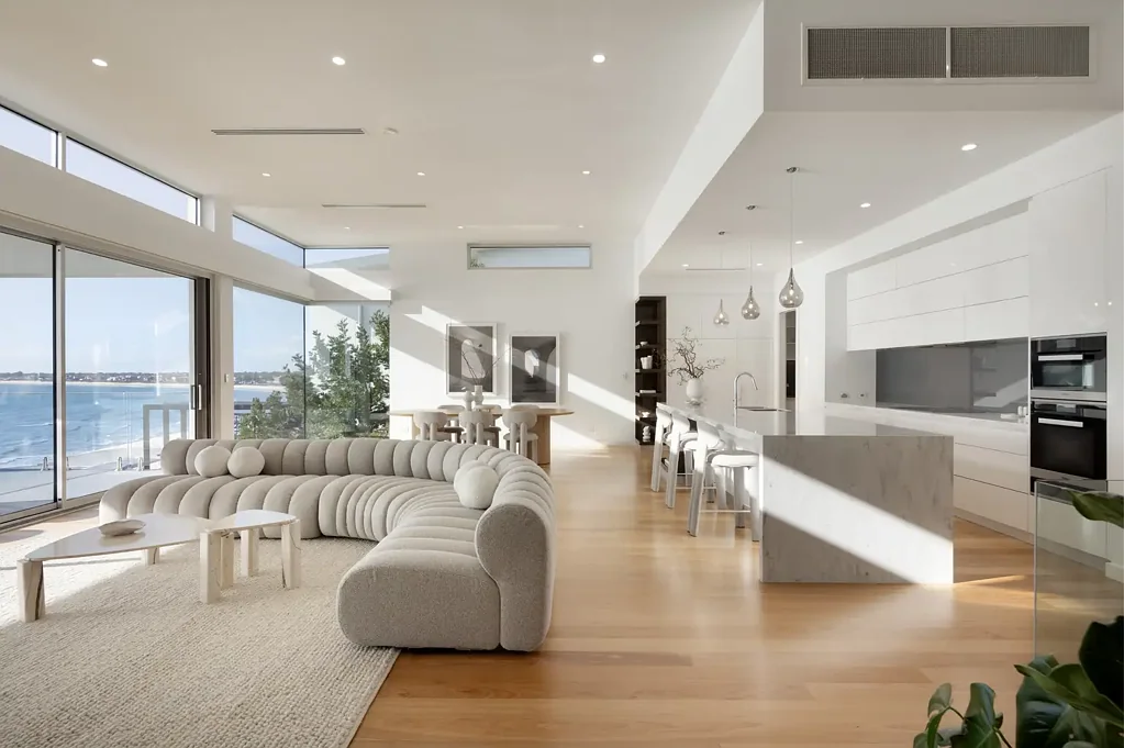Marino 4 Slaapkamer Find home: where luxury living meets uninterrupted coastal views