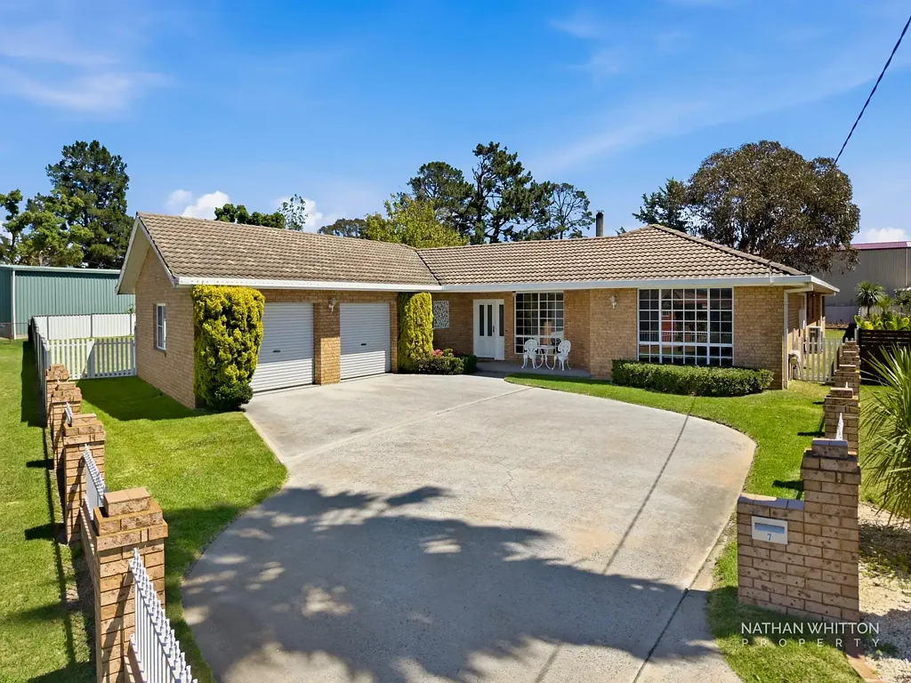Uralla 3房  Golf Course Lifestyle with Direct Walkway Access