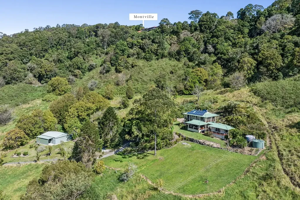 Hunchy 4ਬੈੱਡਰੂਮ Private Acreage Residence with Coastal & Hinterland Views