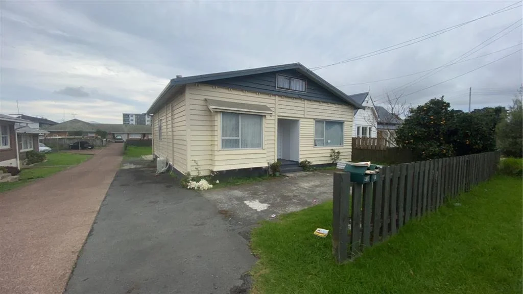 OTAHUHU, 6 BEDROOMS