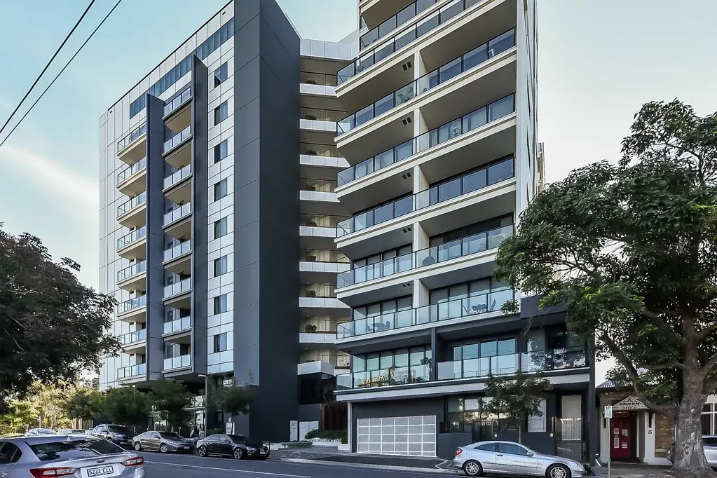 Kent Town 1Kwarto High End City Fringe Living with Sweeping Parkland Views!