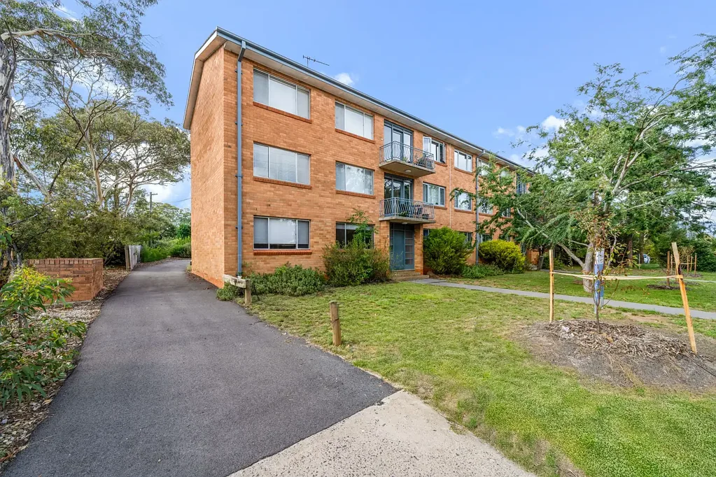 1/10 Irvine Street, Watson, ACT 2602
