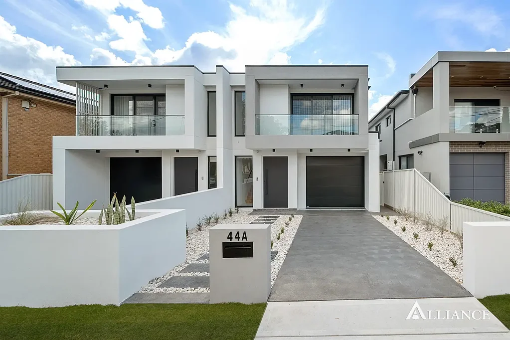 Brand New 5 Bedroom Duplex with 2 Main Bedrooms offering Ensuite Bathrooms