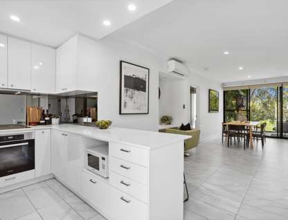 4/3 Roberta Street, Jolimont, WA 6014, 2 Bedrooms, 2 Bathrooms, Apartment