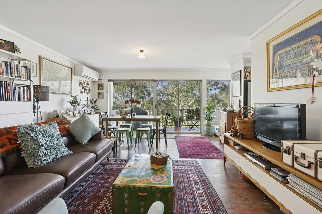 Chifley 2 Bedroom A private, peaceful home amongst the treetops