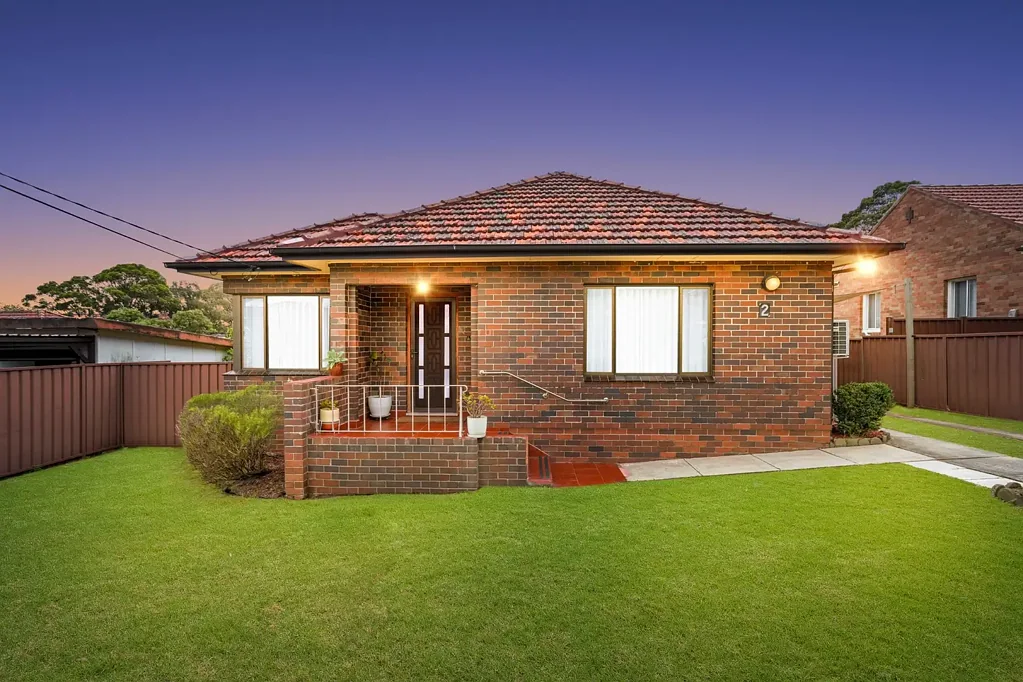 2 Nicoll Street, Roselands, NSW 2196