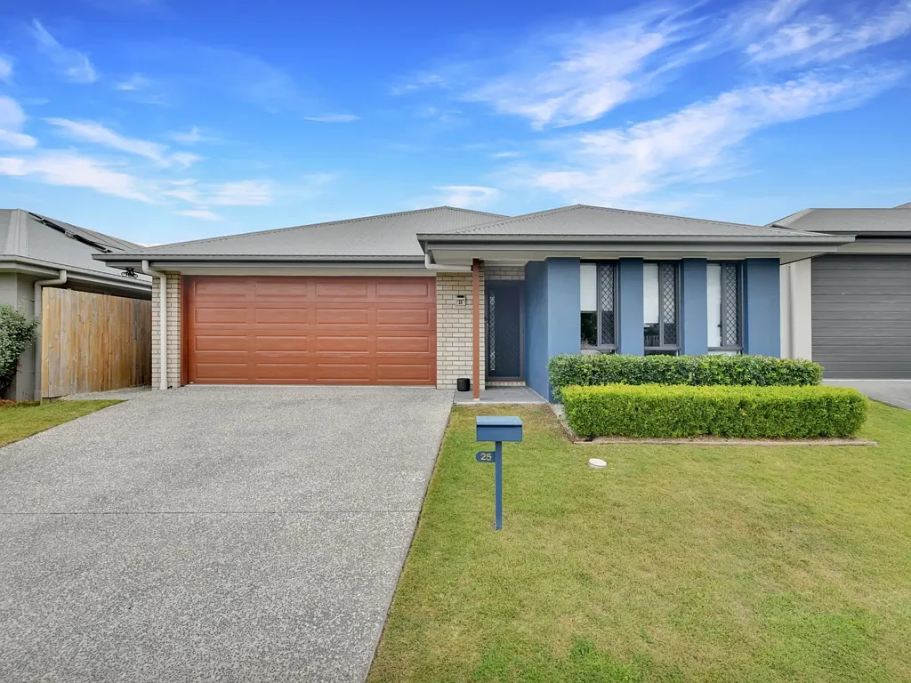 25 Finch Circuit, Flagstone, QLD 4280