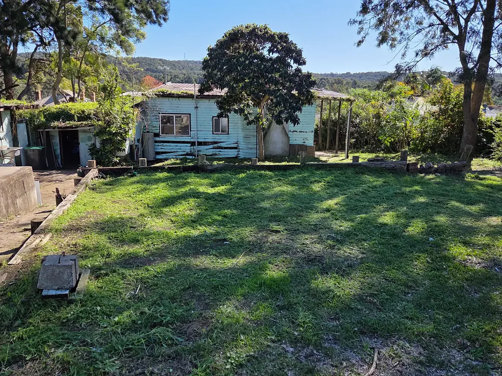 Minmi Good size block for redevelopment in a quiet cul-de-sac close to all amenties . Close to M1 Pacific Motorway