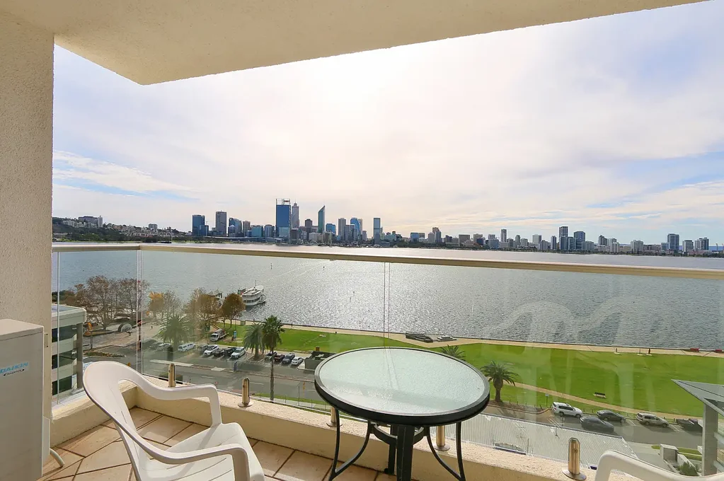STUNNING FULLY FURNISHED  & EQUIPPED APARTMENT