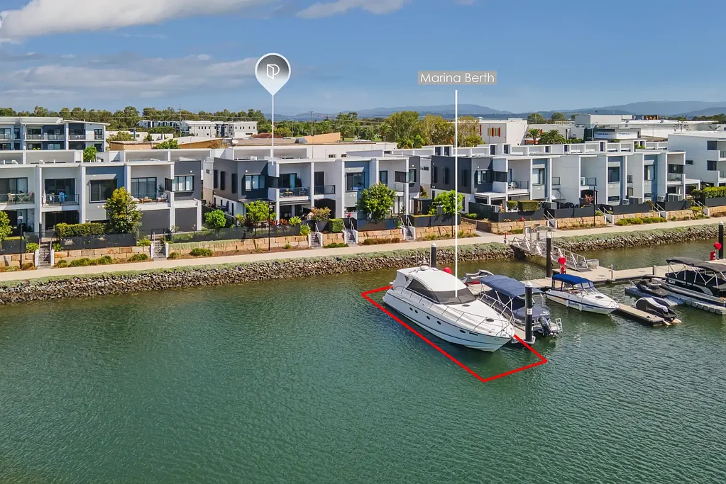 Hope Island 4침실 Private inspection only: North-Facing Waterfront Townhouse with 15m Marina Berth in Delta, Hope Island