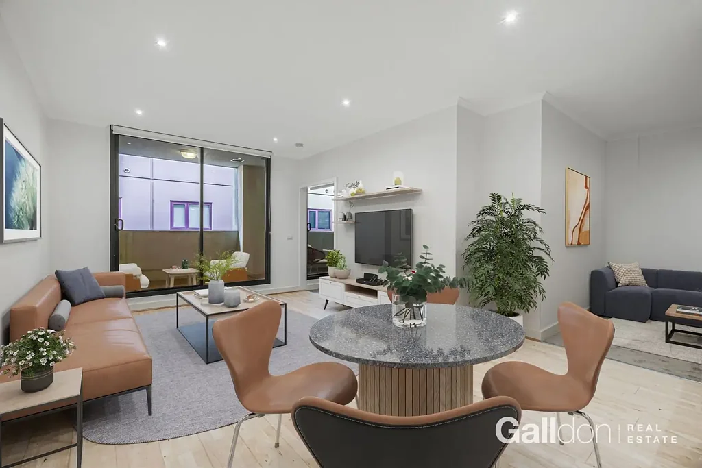 Carlton 2Moenga Over-Sized, Well Presented with Boutique Character