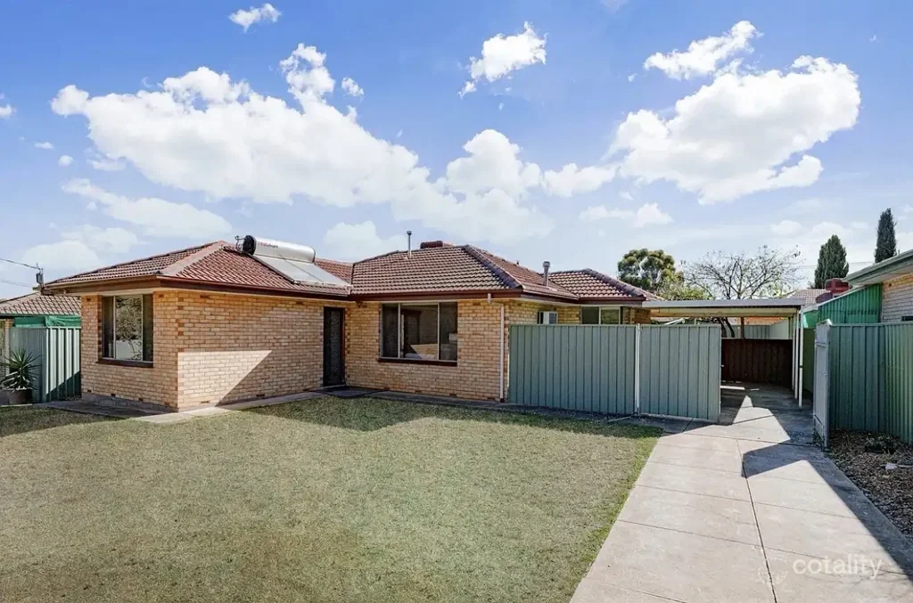 Salisbury East 3 Slaapkamer Solid Investment Opportunity on a Generous 630sqm Allotment with 21.95m frontage