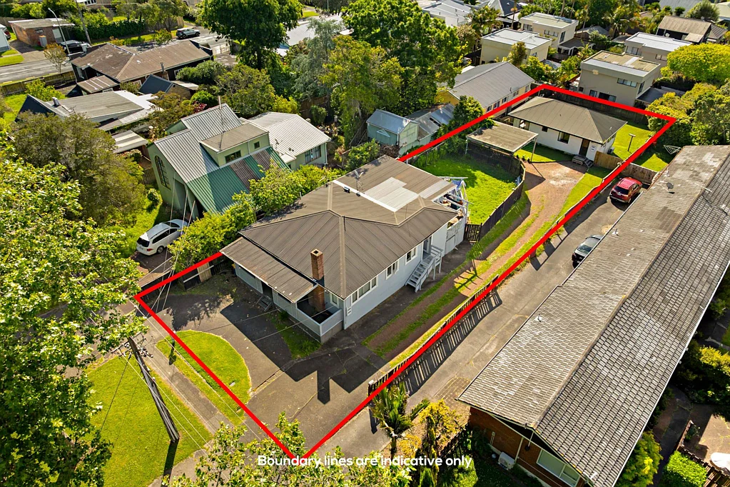 New Lynn 6 Bedroom DEVELOPERS & INVESTORS – 2 Dwellings + RC