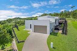 7 Baird Court, Bushland Beach