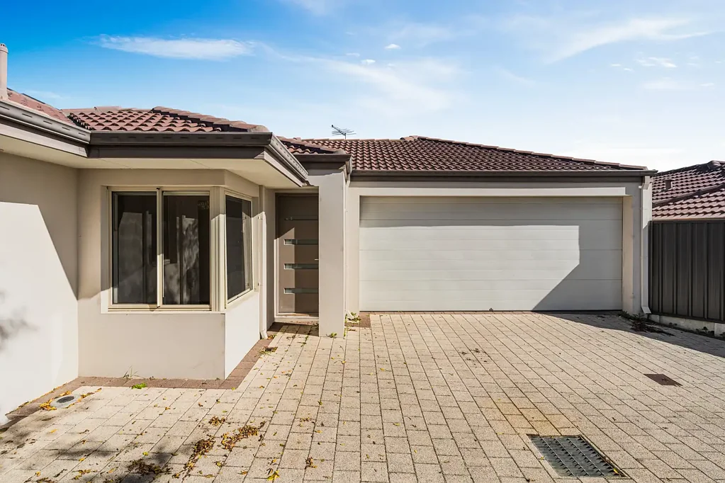 Rear Villa!