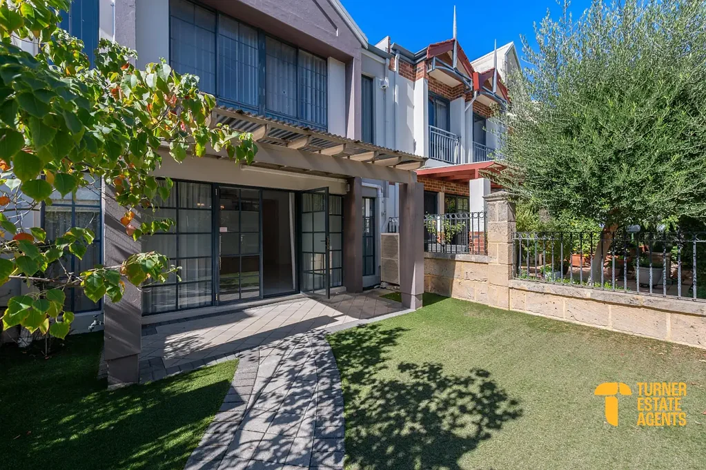 East Perth 3房  Private Parkside Luxury Moments from the Swan River